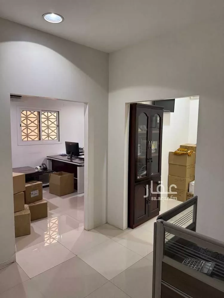 Commercial Office for Rent in Riyadh Al Aziziyah صورة 3