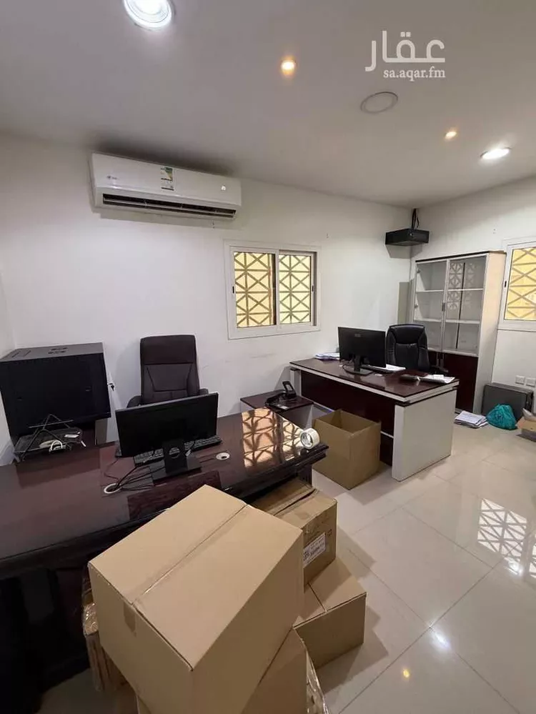 Commercial Office for Rent in Riyadh Al Aziziyah صورة 2