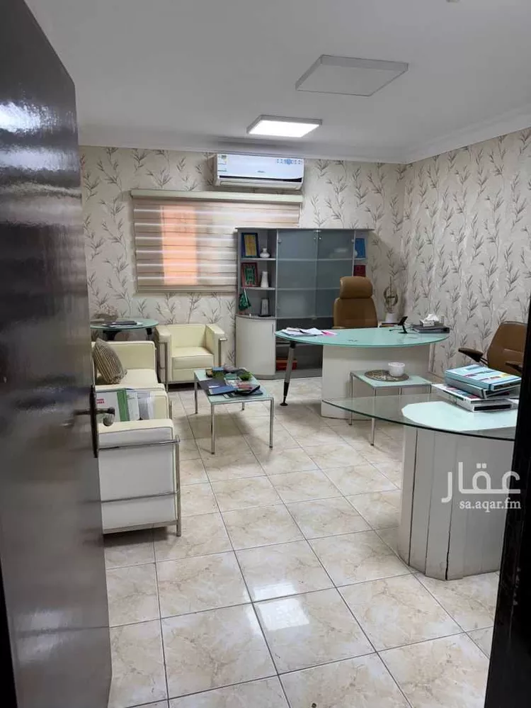 مكتب تجاري للإيجار في شارع عامر بن أبي الحسن, حي الإزدهار, مدينة الرياض, منطقة الرياض