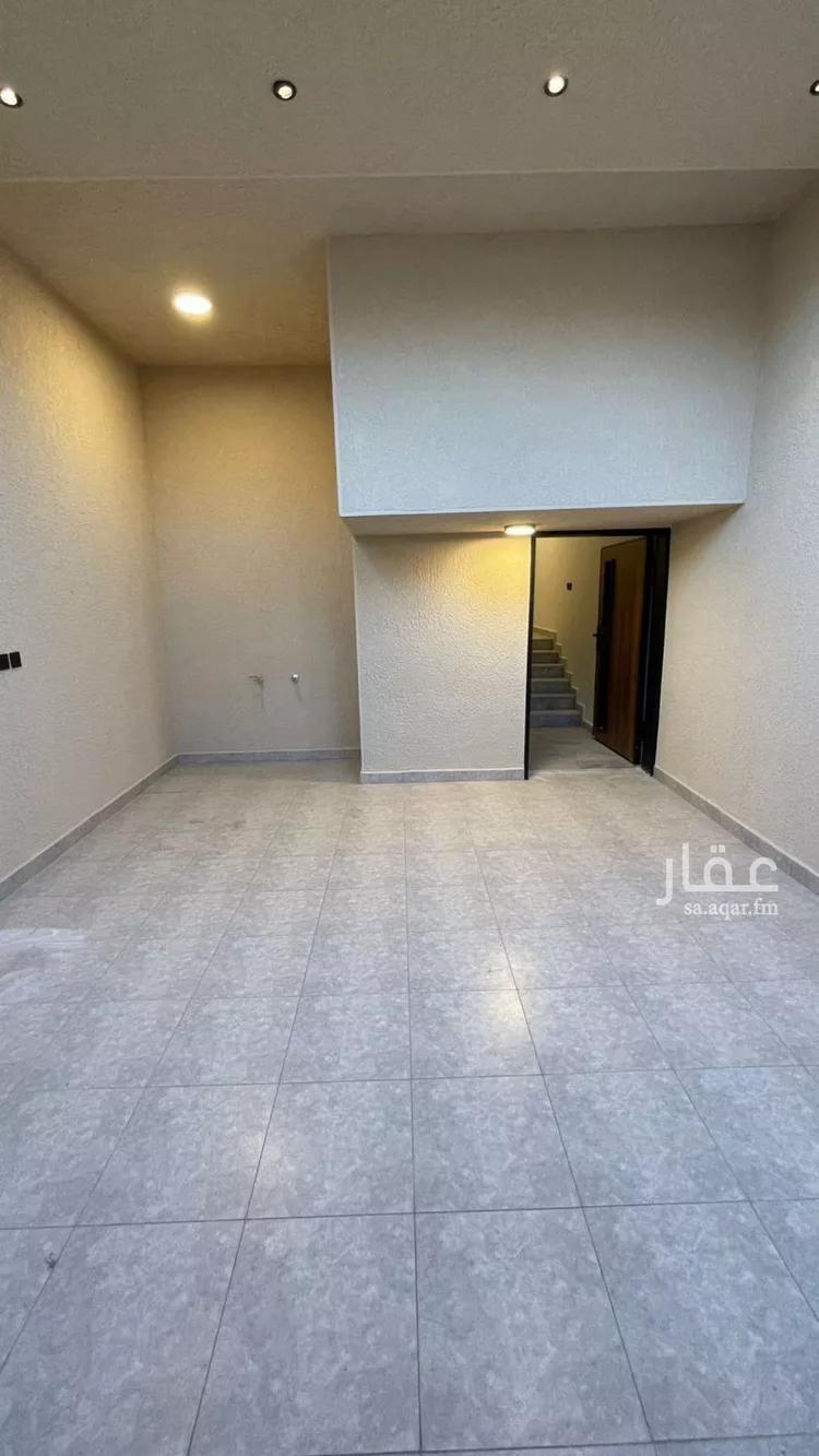 دور للبيع في شارع قبلان, حي بدر, مدينة الرياض, منطقة الرياض صورة 2