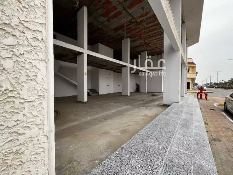 عمارة للبيع في شارع القطيف, حي المدينة, مدينة بقيق, المنطقة الشرقية صورة 5