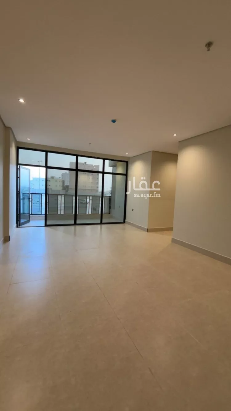 شقة للبيع في شارع احمد بن عجيان, حي طيبة, مدينة الدمام, المنطقة الشرقية