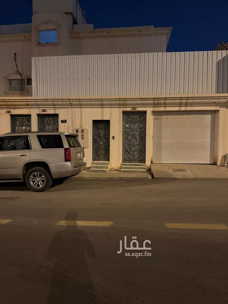 فيلا للبيع في شارع أحمد المنقور, حي الروابي, مدينة الرياض, منطقة الرياض