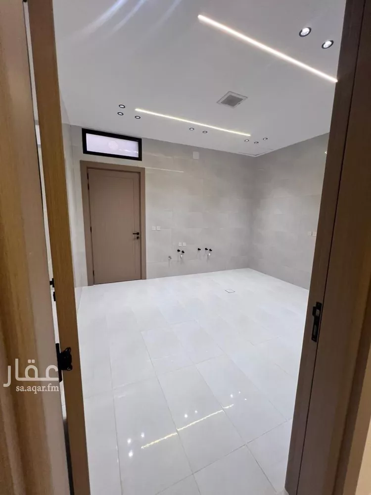 دور للبيع في شارع احمد بن عفيف, حي الجنادرية, مدينة الرياض, منطقة الرياض صورة 4