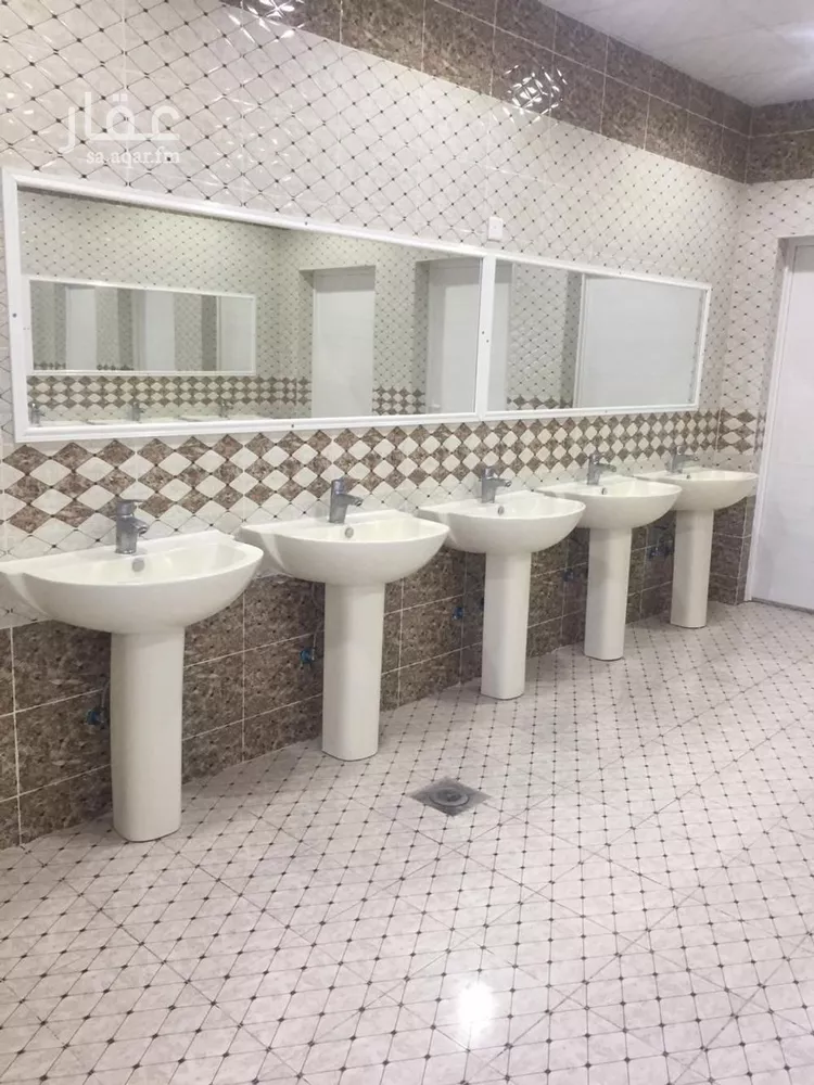 Rest House for Sale in Al Kharj Al Badi'ah صورة 3