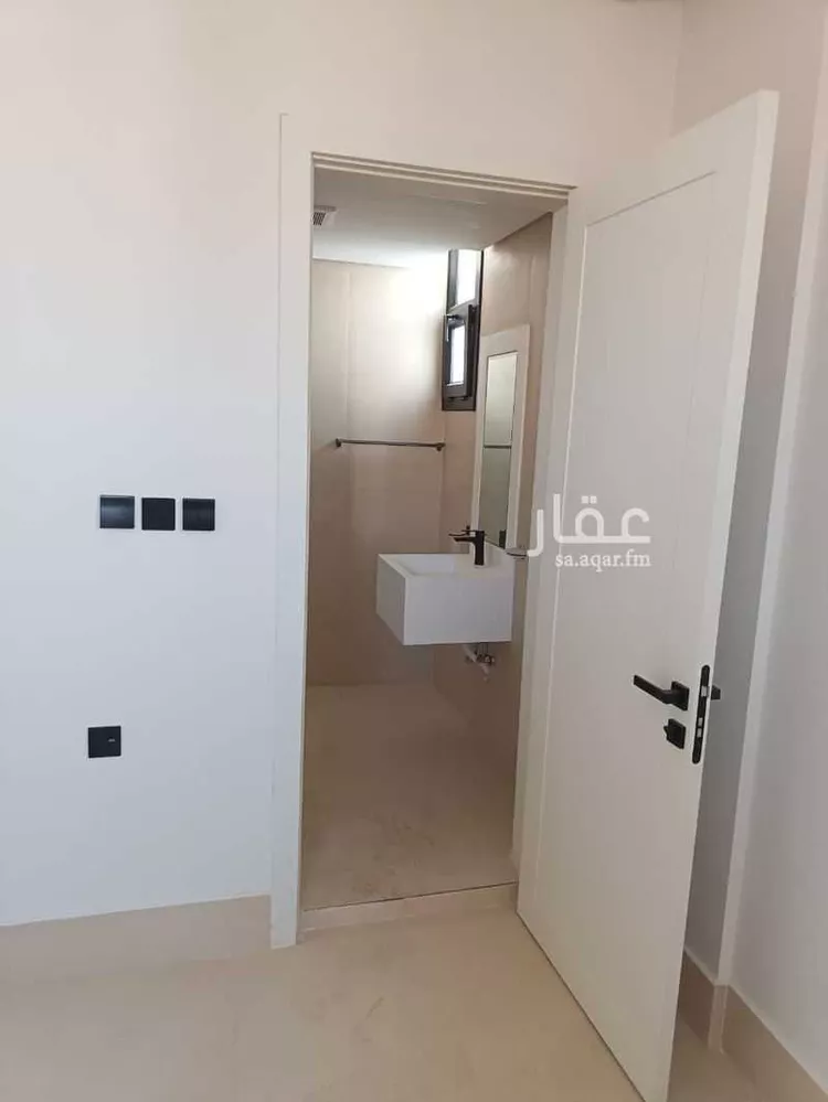 فيلا للإيجار في شارع الصمة الأصغر, حي العليا, مدينة الرياض, منطقة الرياض صورة 4