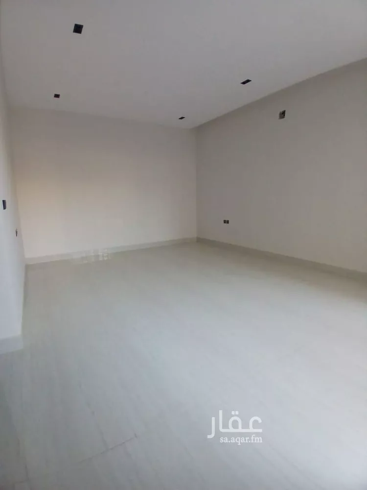 فيلا للبيع في شارع الميدان بن صخر, حي المهدية, مدينة الرياض, منطقة الرياض صورة 5