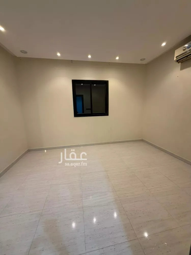 فيلا للإيجار في شارع حسن الشاعر, حي عكاظ, مدينة الرياض, منطقة الرياض صورة 5