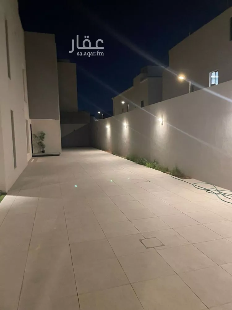 فيلا للإيجار في شارع حسن الشاعر, حي عكاظ, مدينة الرياض, منطقة الرياض صورة 2