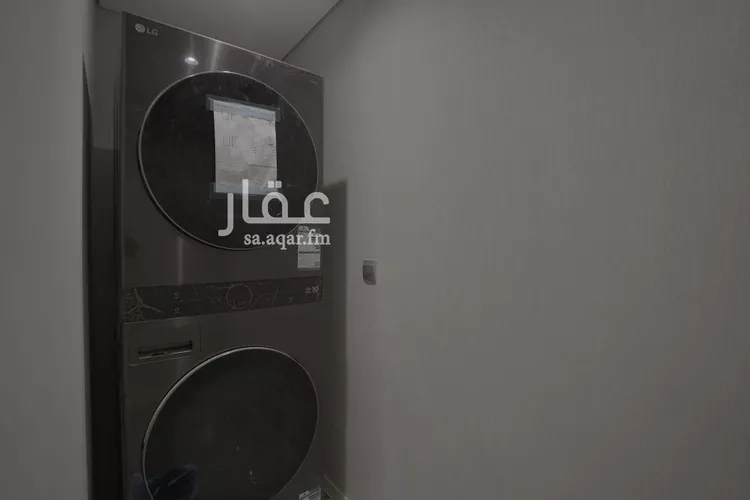 شقة للبيع في شارع الأسراب, حي الكورنيش, مدينة الخبر, المنطقة الشرقية 8