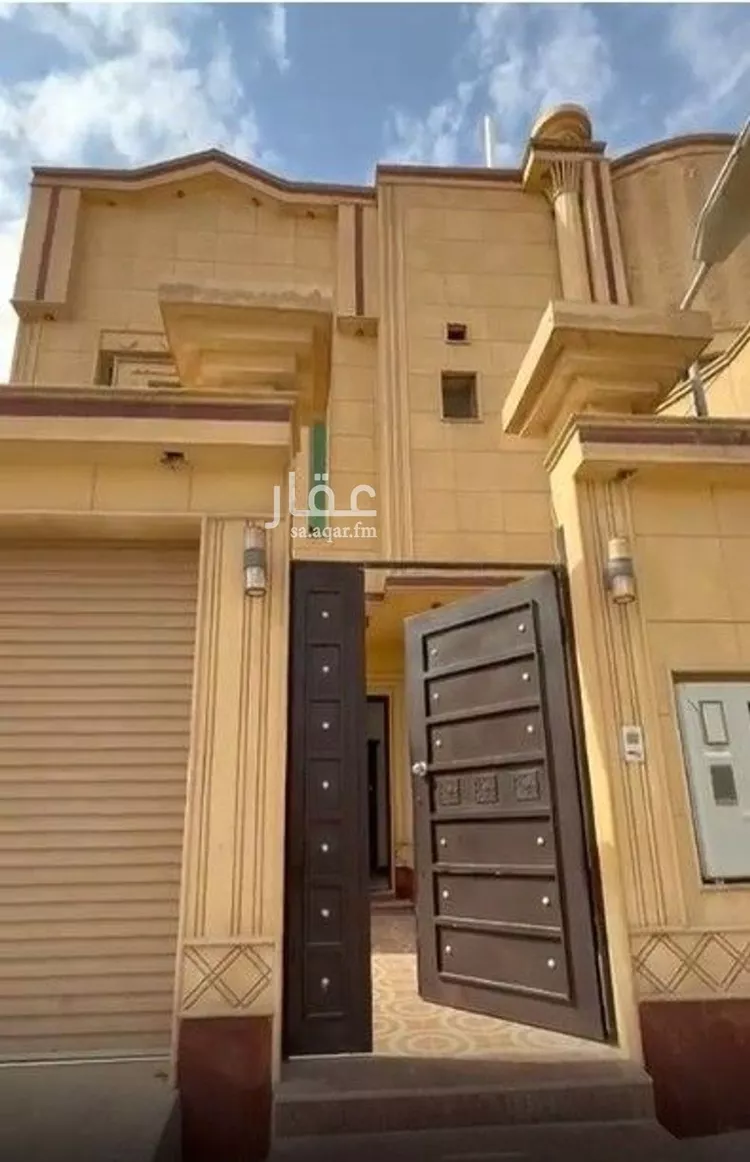 فيلا للبيع في شارع الحسين الغساني, حي الرمال, مدينة الرياض, منطقة الرياض