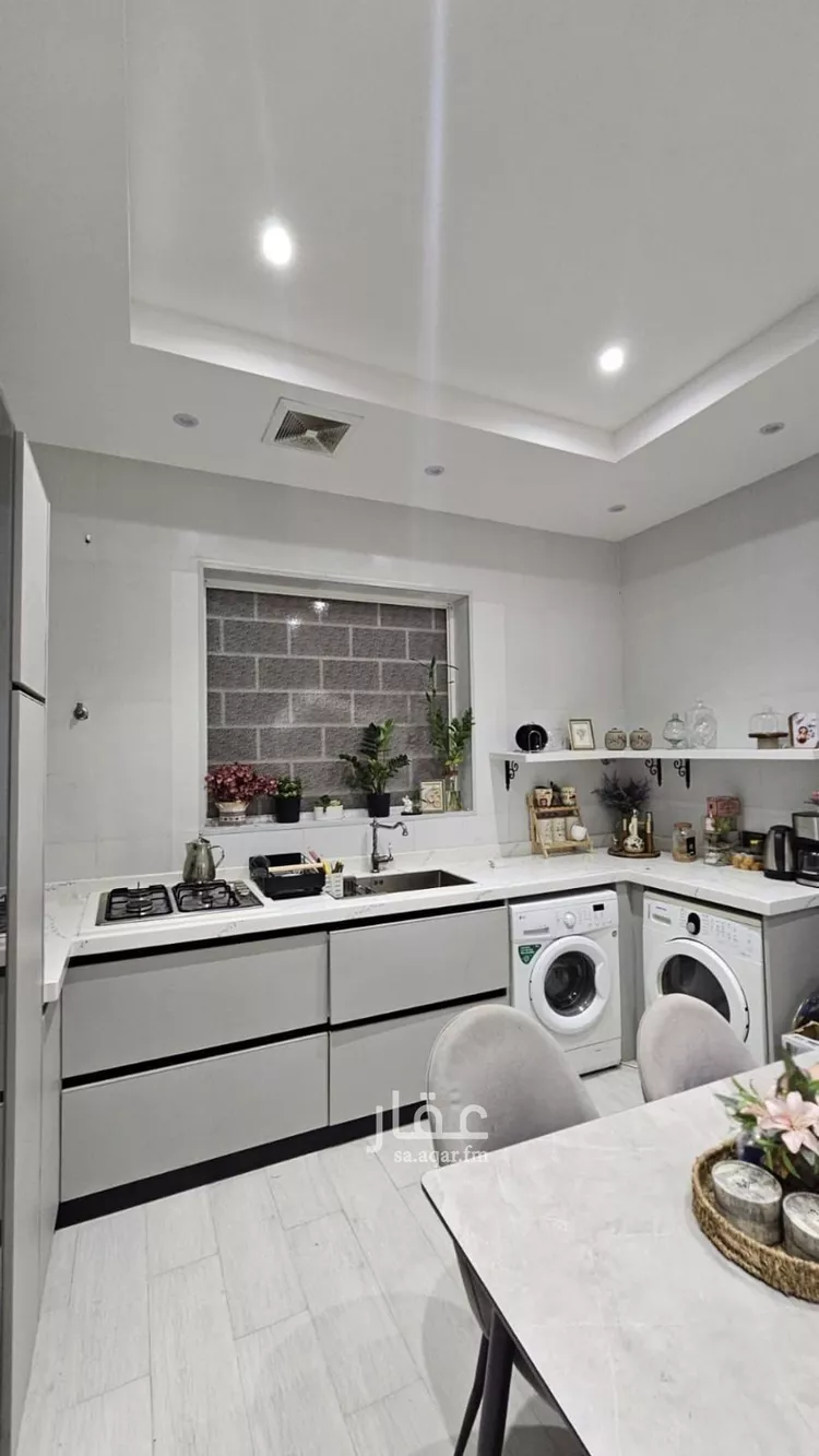 فيلا للبيع في شارع حريث بن عبدالرحمن, حي الرمال, مدينة الرياض, منطقة الرياض صورة 2