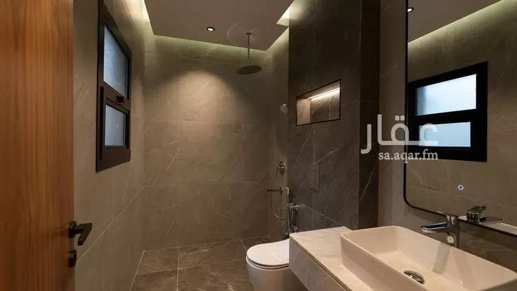 دور للبيع في شارع مصطفى عبدالرزاق, حي العارض, مدينة الرياض, منطقة الرياض صورة 3