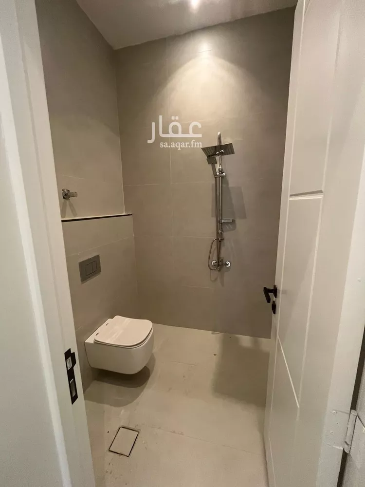 فيلا للبيع في شارع المعيزيلة, حي المعيزيلة, مدينة الرياض, منطقة الرياض 6