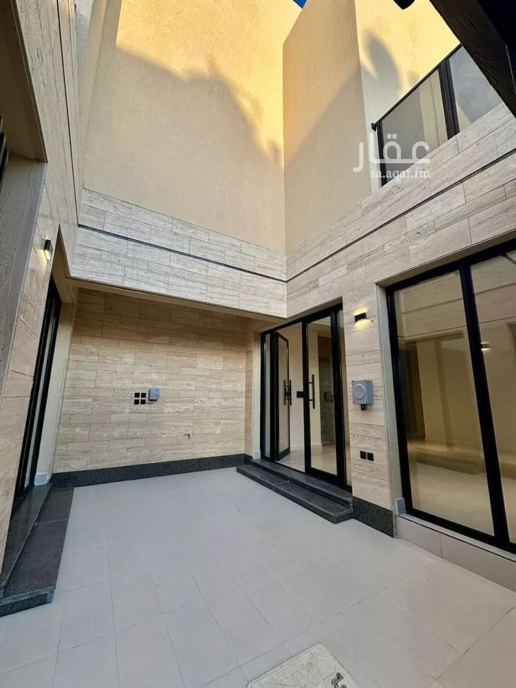 Floor for Sale in Riyadh An Narjis 7