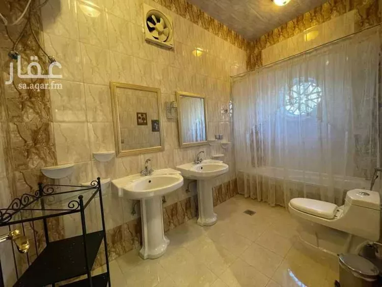 فيلا للإيجار في شارع شارع الزهد, حي المصيف, مدينة تبوك, منطقة تبوك