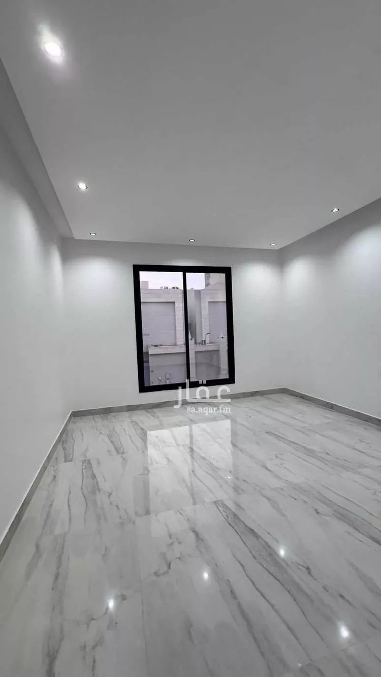 دور للبيع في شارع إسماعيل المصري, حي الرمال, مدينة الرياض, منطقة الرياض 1 صورة