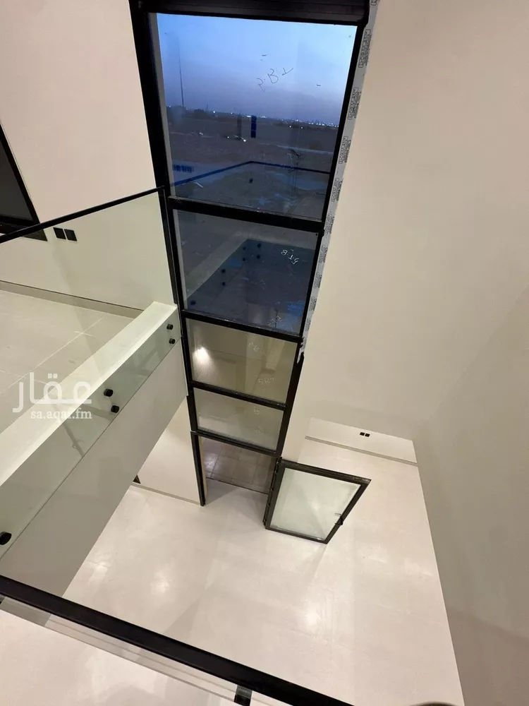 فيلا للبيع في شارع زياد بن أيوب, حي الرمال, مدينة الرياض, منطقة الرياض