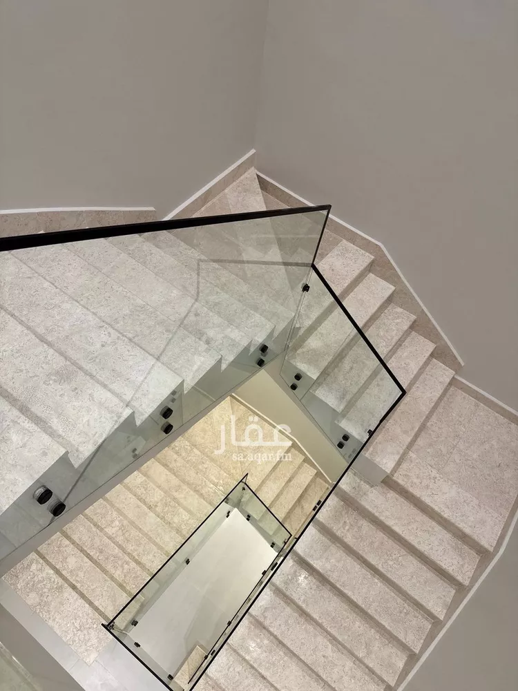 فيلا للبيع في شارع زياد بن أيوب, حي الرمال, مدينة الرياض, منطقة الرياض صورة 2