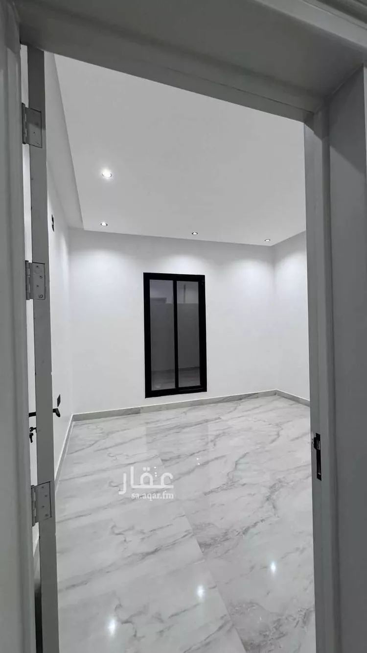 دور للبيع في شارع إسماعيل المصري, حي الرمال, مدينة الرياض, منطقة الرياض صورة 4