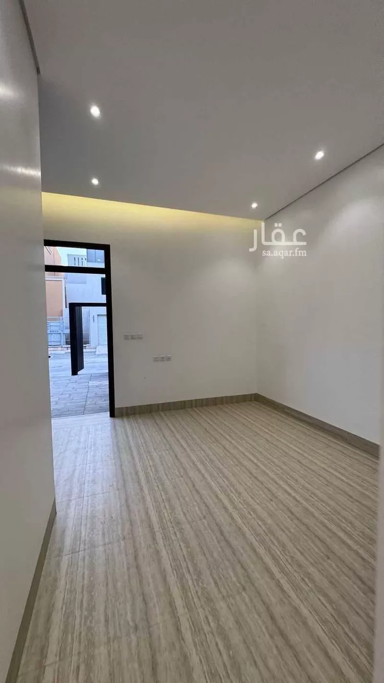 دور للبيع في شارع إسماعيل المصري, حي الرمال, مدينة الرياض, منطقة الرياض صورة 4