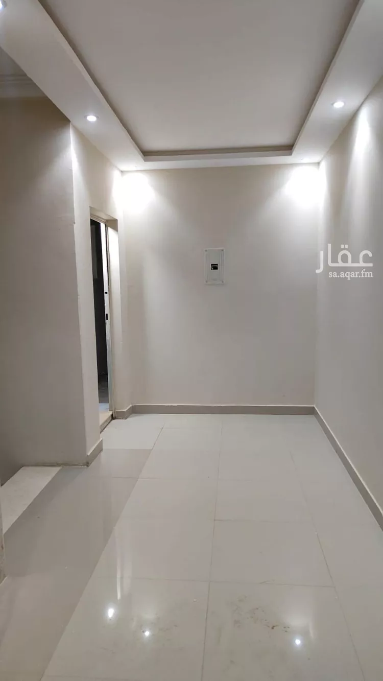 عمارة للبيع في شارع علي الظاهري, حي العارض, مدينة الرياض, منطقة الرياض صورة 5
