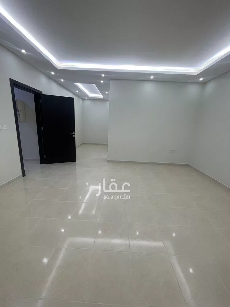 فيلا للبيع في شارع أحمد الداغستاني, حي النرجس, مدينة الرياض, منطقة الرياض صورة 2