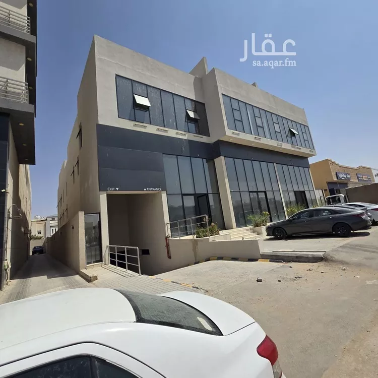 عمارة للإيجار في شارع سعود ابن فيصل الفرعي, حي الملقا, مدينة الرياض, منطقة الرياض