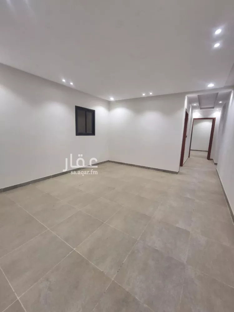 دور للبيع في شارع حسين بن حمد, حي طيبة, مدينة الرياض, منطقة الرياض صورة 4