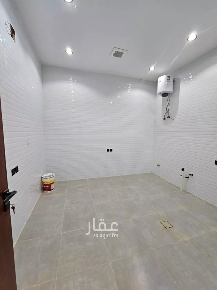 Floor for Sale in Riyadh Tuwaiq صورة 4