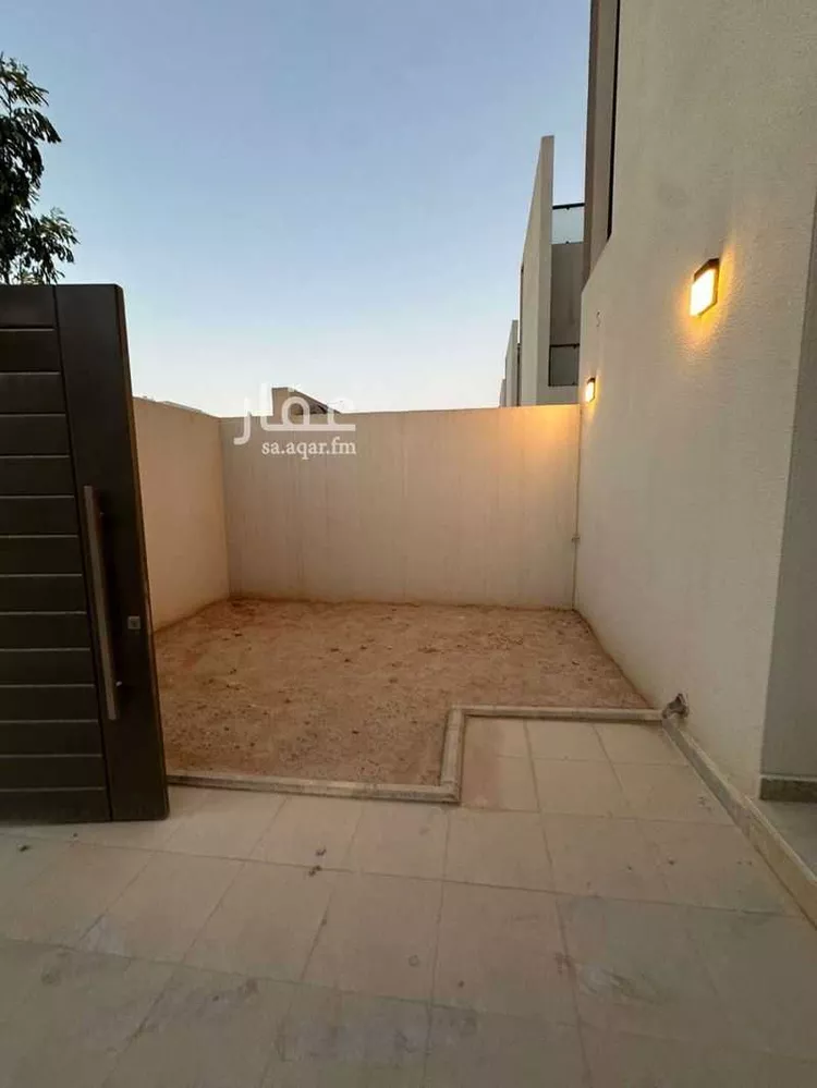 فيلا للبيع في شارع حارثة بن وهب الخزاعي, حي مطار الملك خالد الدولي, مدينة الرياض, منطقة الرياض صورة 2