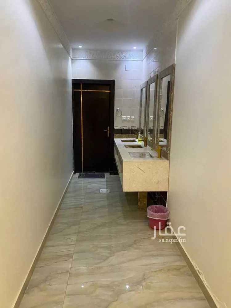 فيلا للبيع في شارع بدر المزني, حي نوارة, مدينة المزاحمية, منطقة الرياض