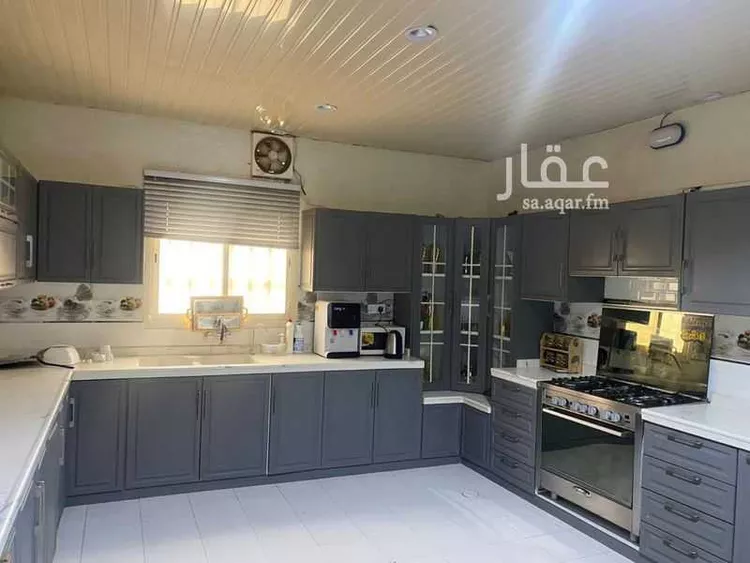 فيلا للبيع في شارع بدر المزني, حي نوارة, مدينة المزاحمية, منطقة الرياض 11