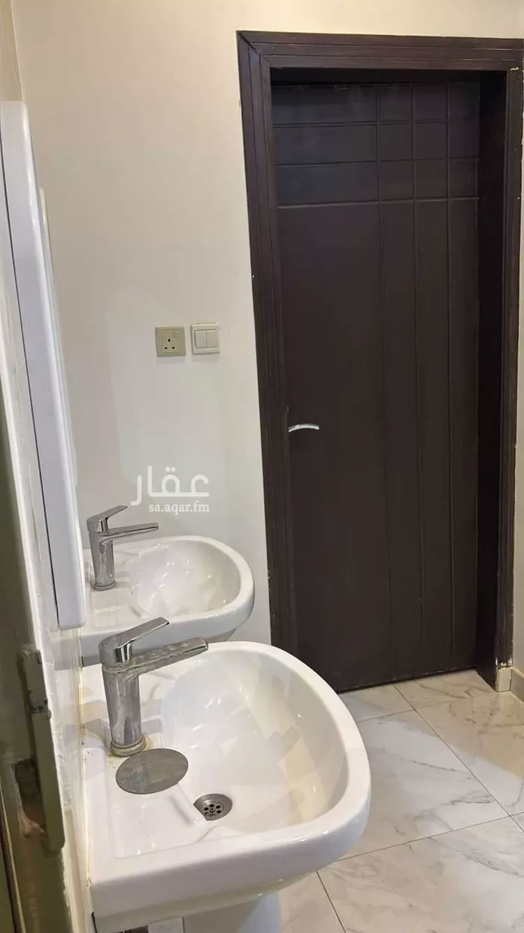 فيلا للبيع في شارع محمد بن عبدالحكيم, حي المعيزيلة, مدينة الرياض, منطقة الرياض صورة 4