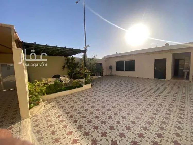 فيلا للبيع في شارع بدر المزني, حي نوارة, مدينة المزاحمية, منطقة الرياض 10