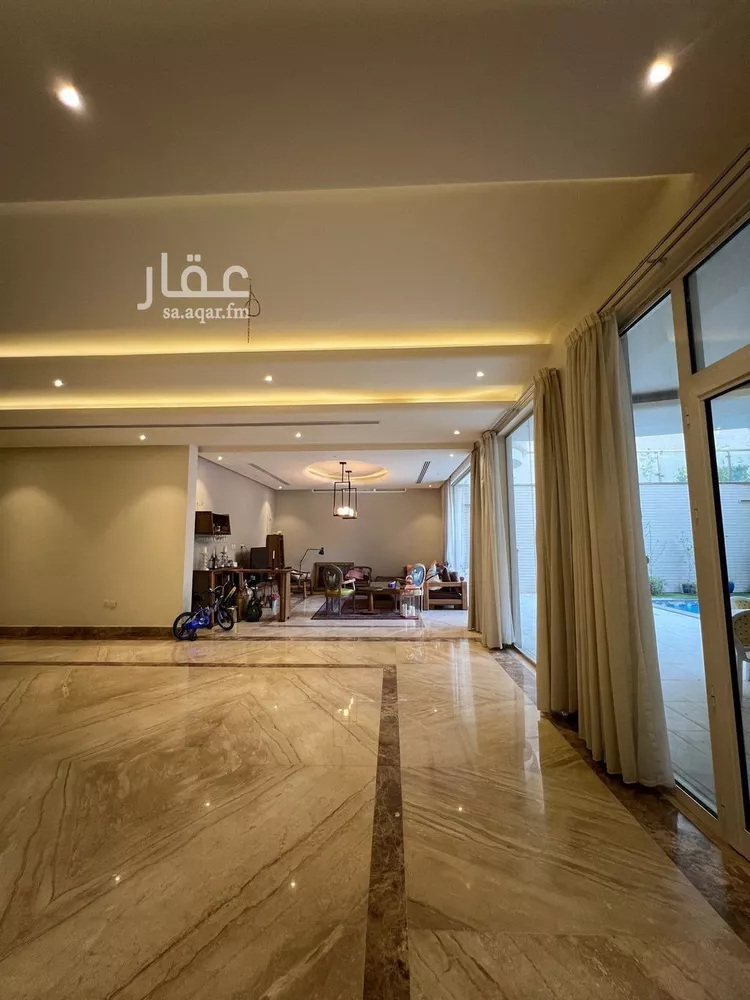 فيلا للبيع في شارع رقم 546, حي الملقا, مدينة الرياض, منطقة الرياض 15