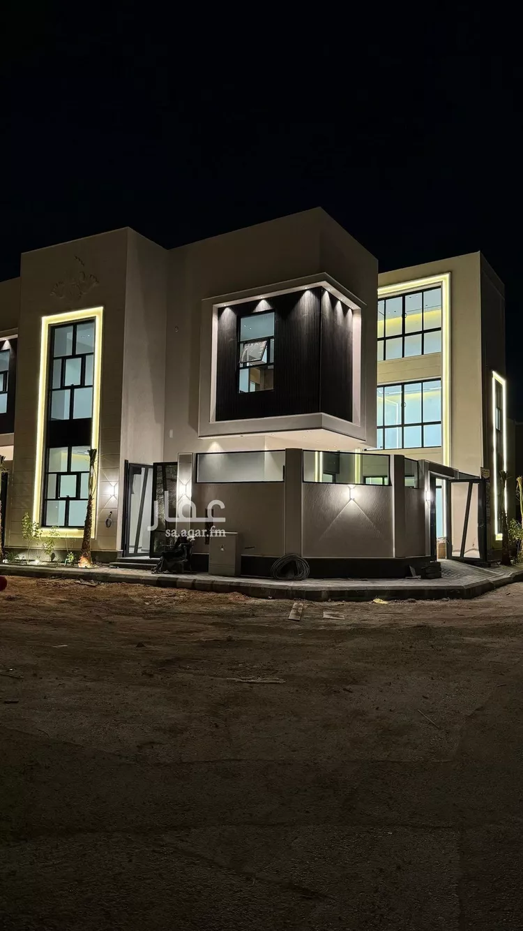 فيلا للبيع في شارع قطب الدين بن السلطان, حي المهدية, مدينة الرياض, منطقة الرياض صورة 2