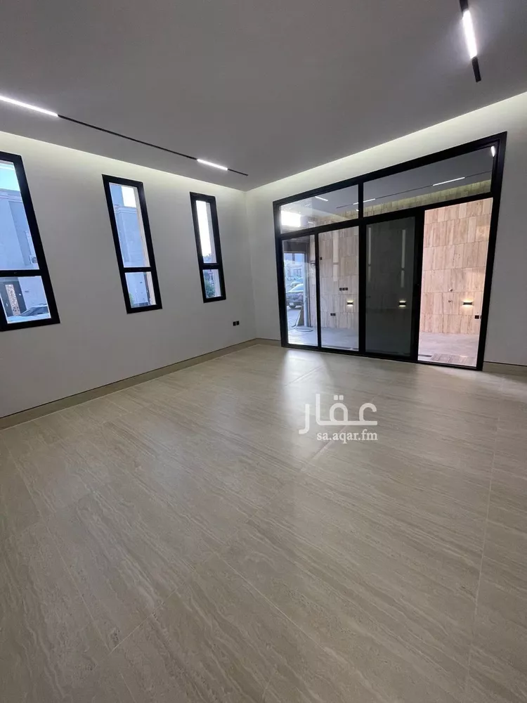 فيلا للبيع في شارع عبداللطيف بن المبارك, حي المهدية, مدينة الرياض, منطقة الرياض صورة 4