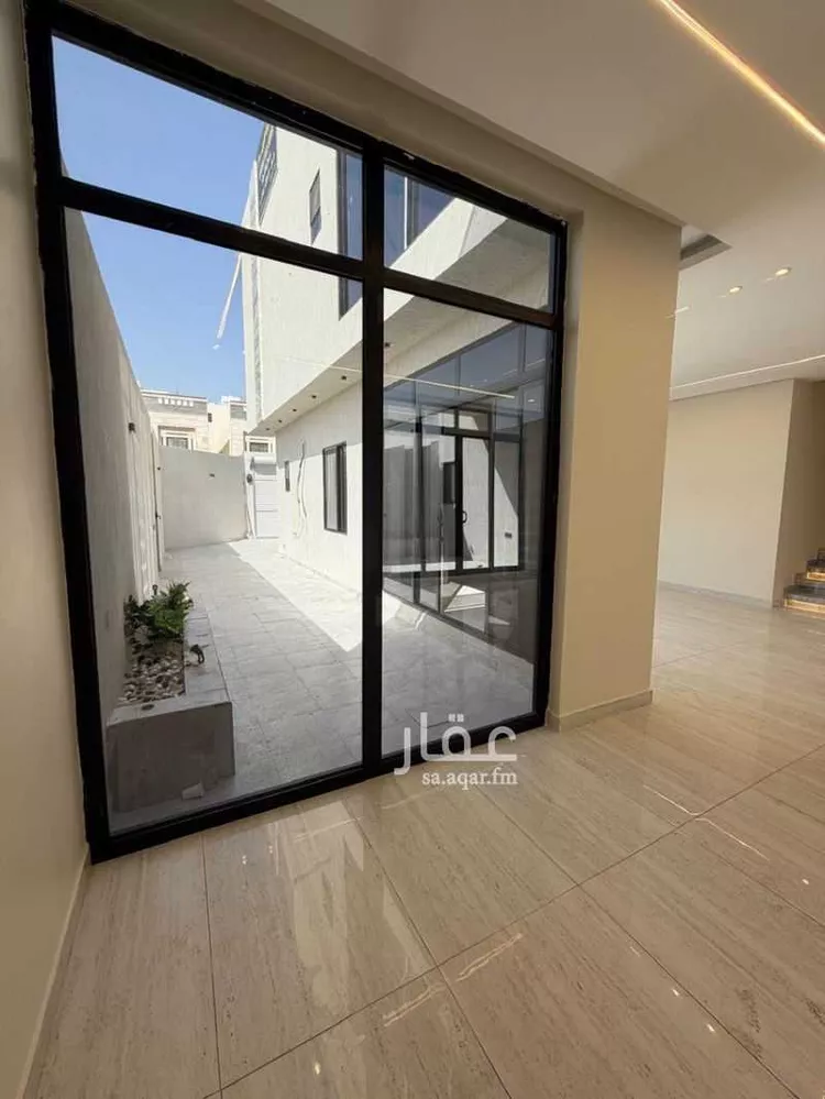 فيلا للبيع في شارع الشموع, حي الشعلة, مدينة الدمام, المنطقة الشرقية صورة 3