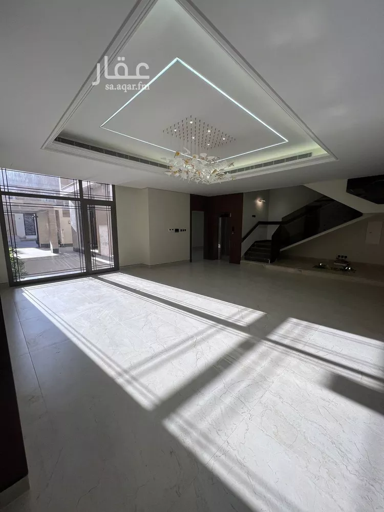 فيلا للبيع في شارع ضوء الصباح, حي المهدية, مدينة الرياض, منطقة الرياض صورة 4