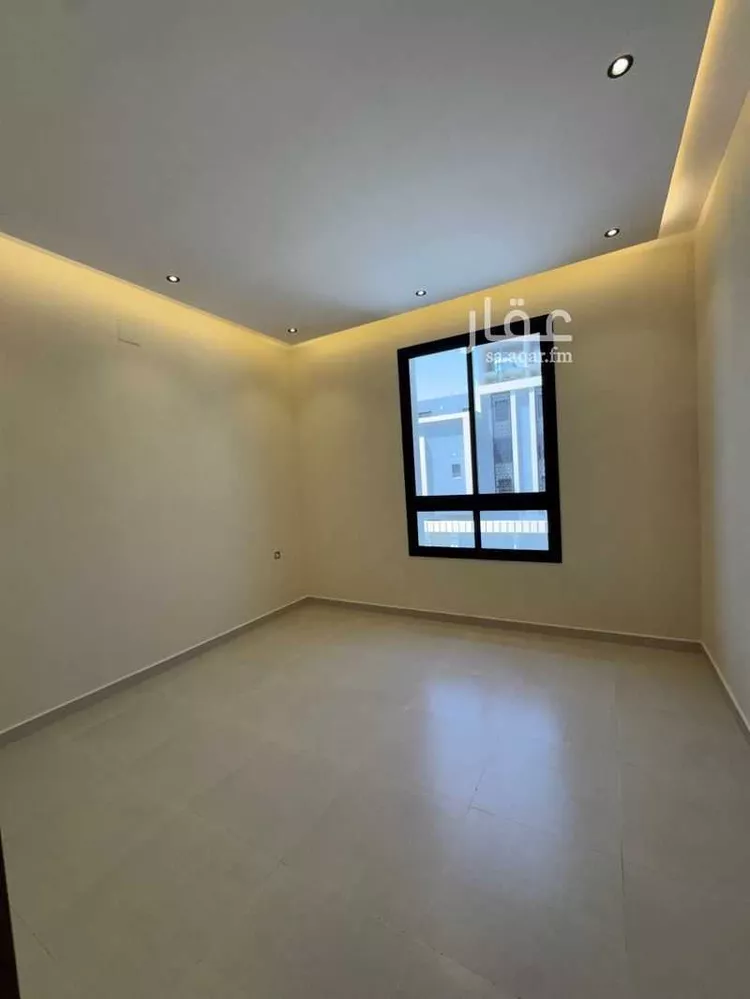 Floor for Sale in Riyadh Okaz 9