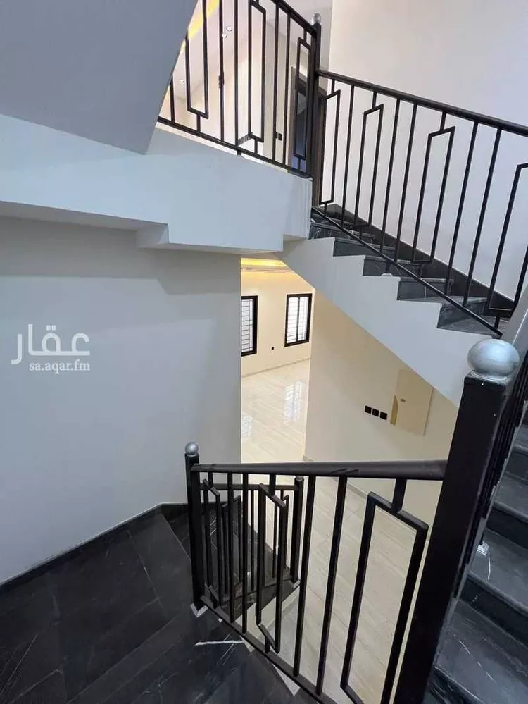 فيلا للبيع في شارع عمران بن ابي عمر, حي عريض, مدينة الرياض, منطقة الرياض صورة 3