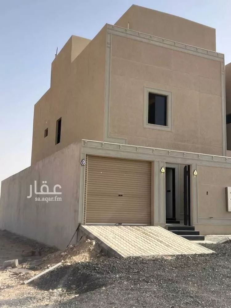فيلا للبيع في شارع عمران بن ابي عمر, حي عريض, مدينة الرياض, منطقة الرياض 11