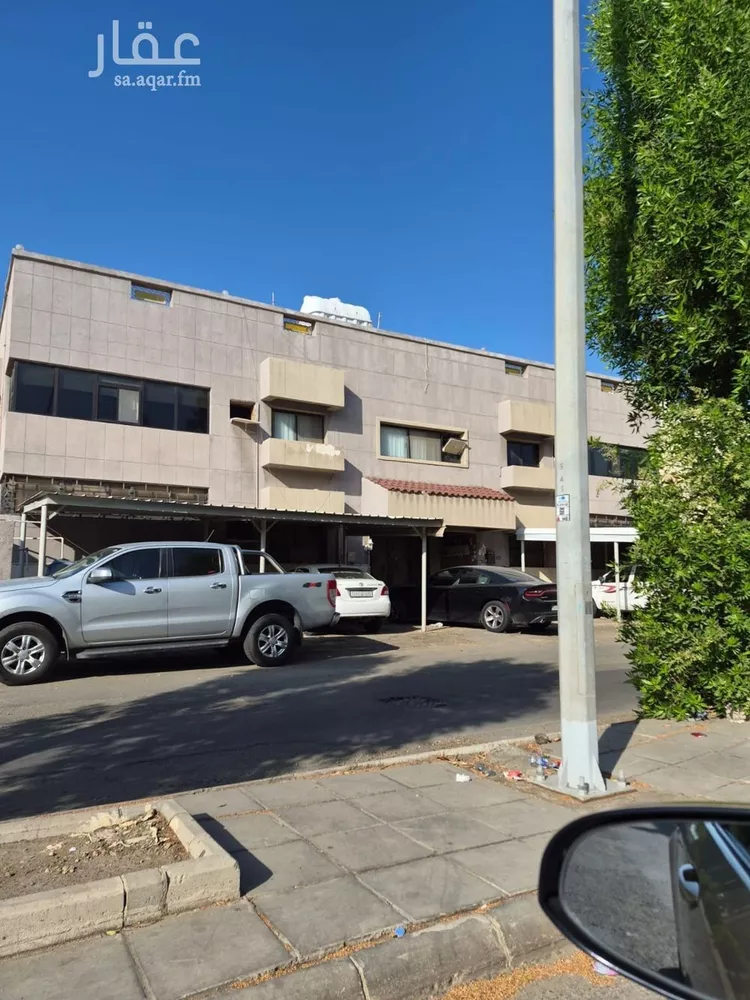 Building for Sale in Jeddah Al Nahdah صورة 2