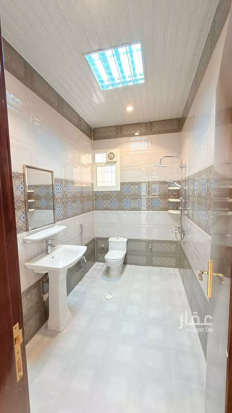 شقة للإيجار في شارع القريتين, حي ظهرة لبن, مدينة الرياض, منطقة الرياض 15