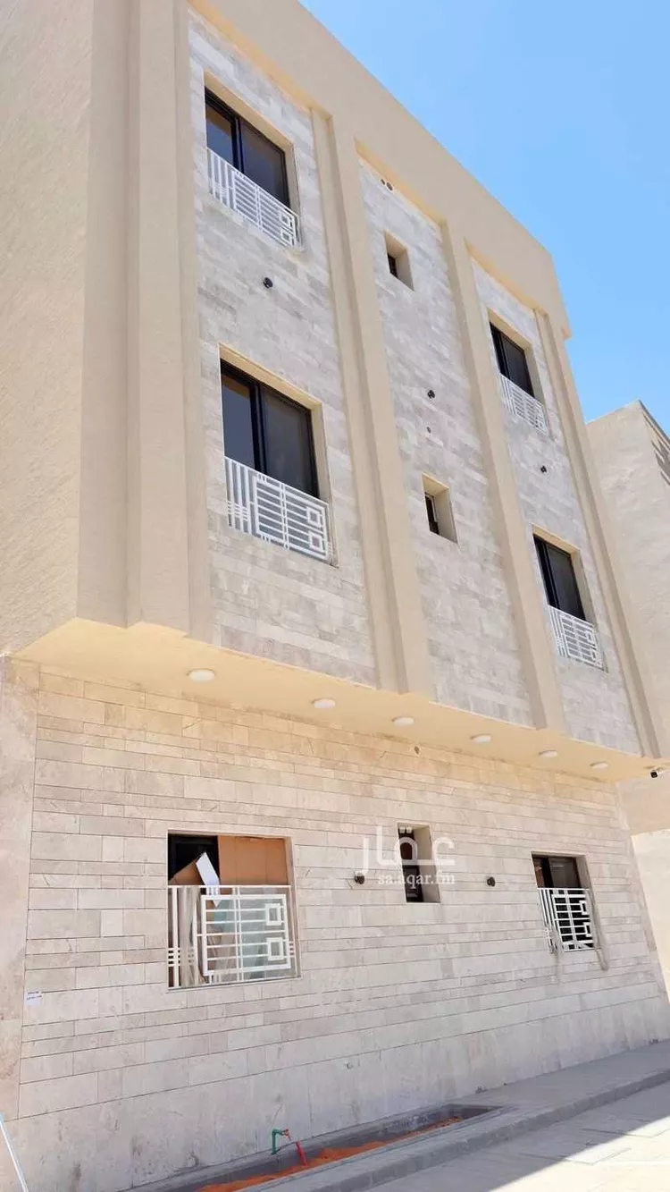 عمارة للبيع في شارع نابلس, حي ظهرة لبن, مدينة الرياض, منطقة الرياض