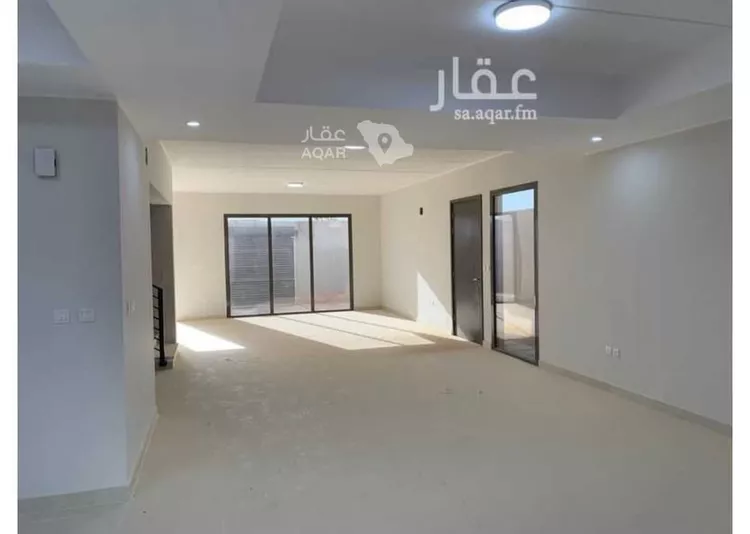 فيلا للإيجار في شارع حابس بن سعد, حي مطار الملك خالد الدولي, مدينة الرياض, منطقة الرياض صورة 4