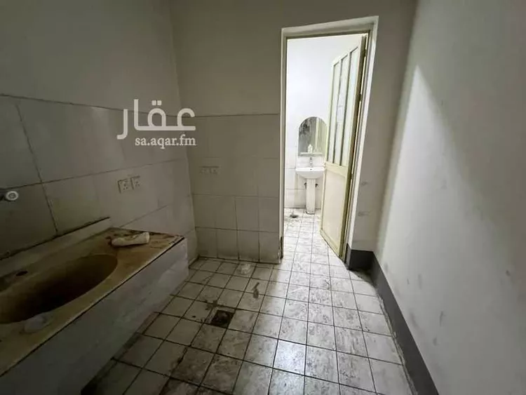 مستودع للإيجار في شارع أسعد بن سلامة الأنصاري, حي العزيزية, مدينة الرياض, منطقة الرياض صورة 2