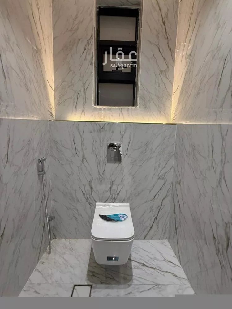 فيلا للبيع في شارع دينار الحجام, حي الحمدانية, مدينة جدة, منطقة مكة المكرمة