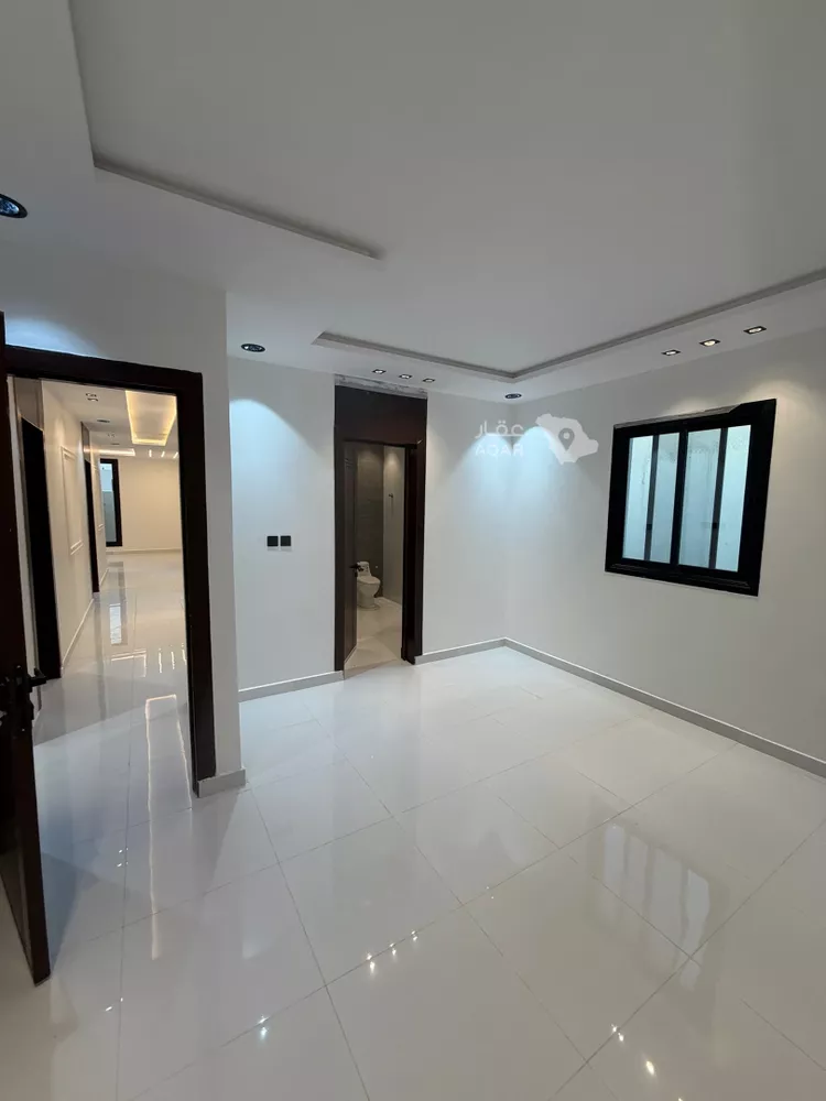 Floor for Rent in Riyadh Ar Rimal 10